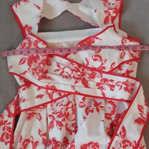 Jessica Simpson White and Pink Cut out Print Pleated dress Sz-8 - Picture 9 of 10